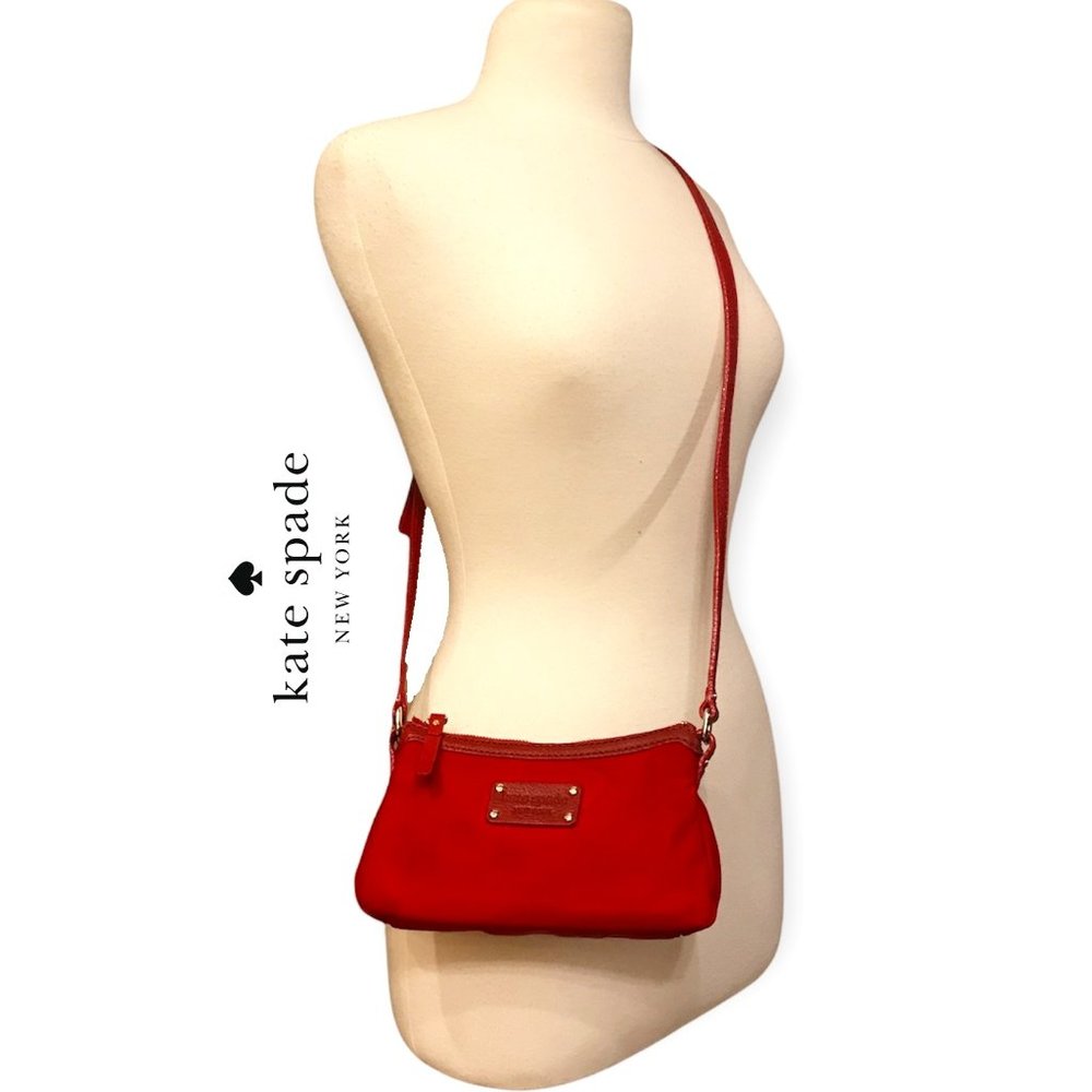 KATE SPADE NEW YORK RED NYLON Pebbled Leather Crossbody Swing bag